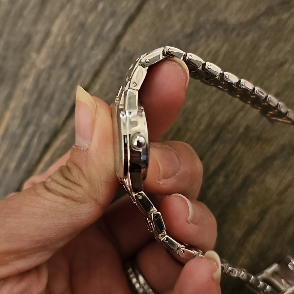 Quartz Diamond Watch - Picture 5 of 6